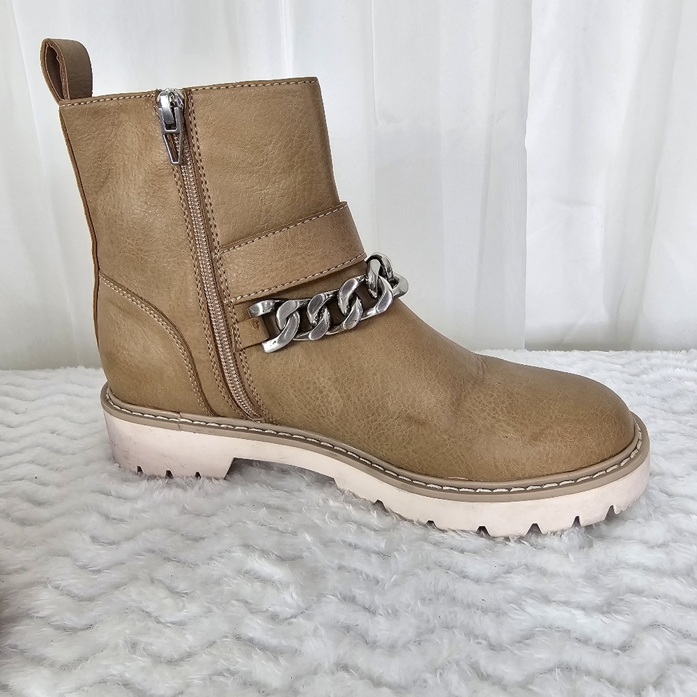 Dolce Vita Padua Taupe Chain-Trim Lug Sole Ankle Boots Size 6 - Picture 2 of 12
